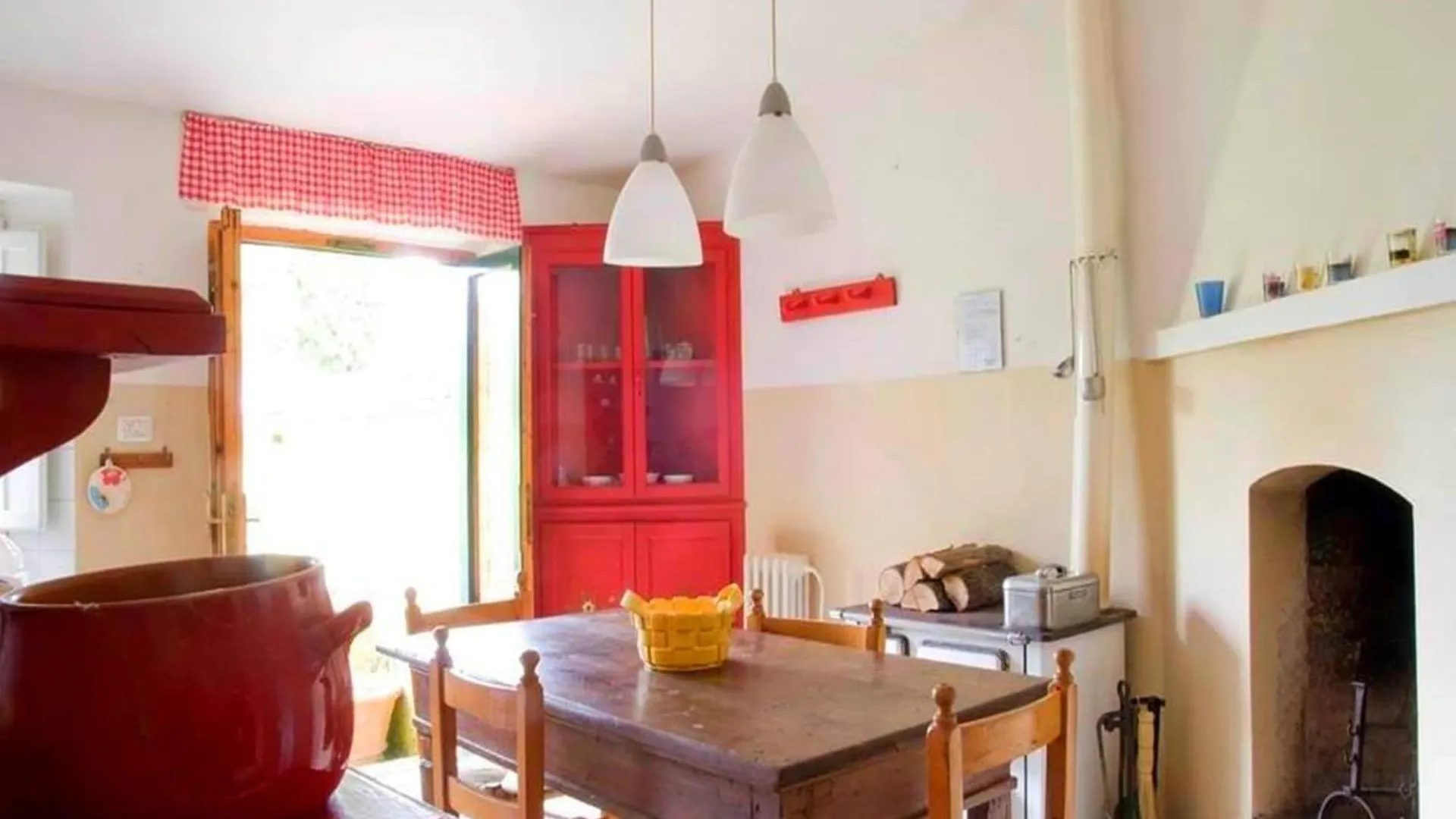 Cosy Farmhouse In Bacchereto With Swimming Pool Carmignano 0*,  Italy