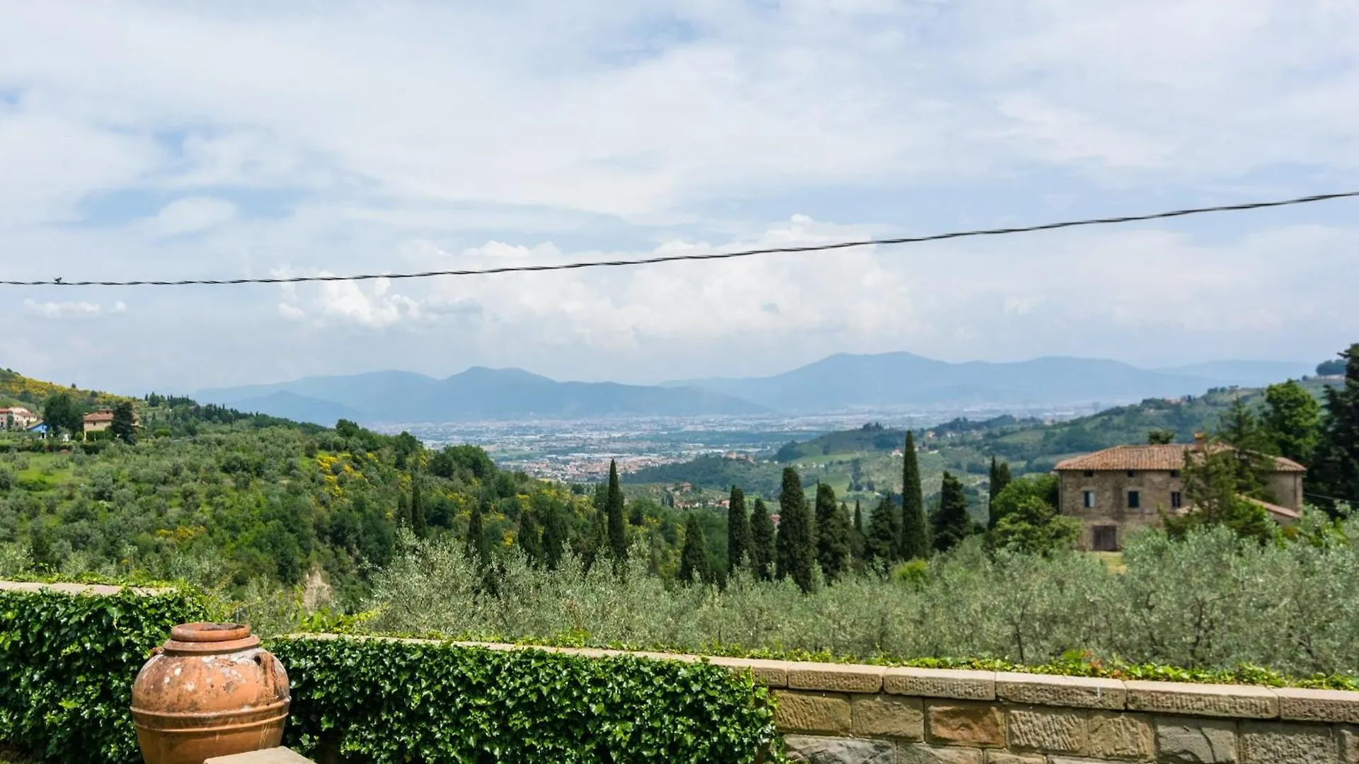 Cosy Farmhouse In Bacchereto With Swimming Pool Carmignano