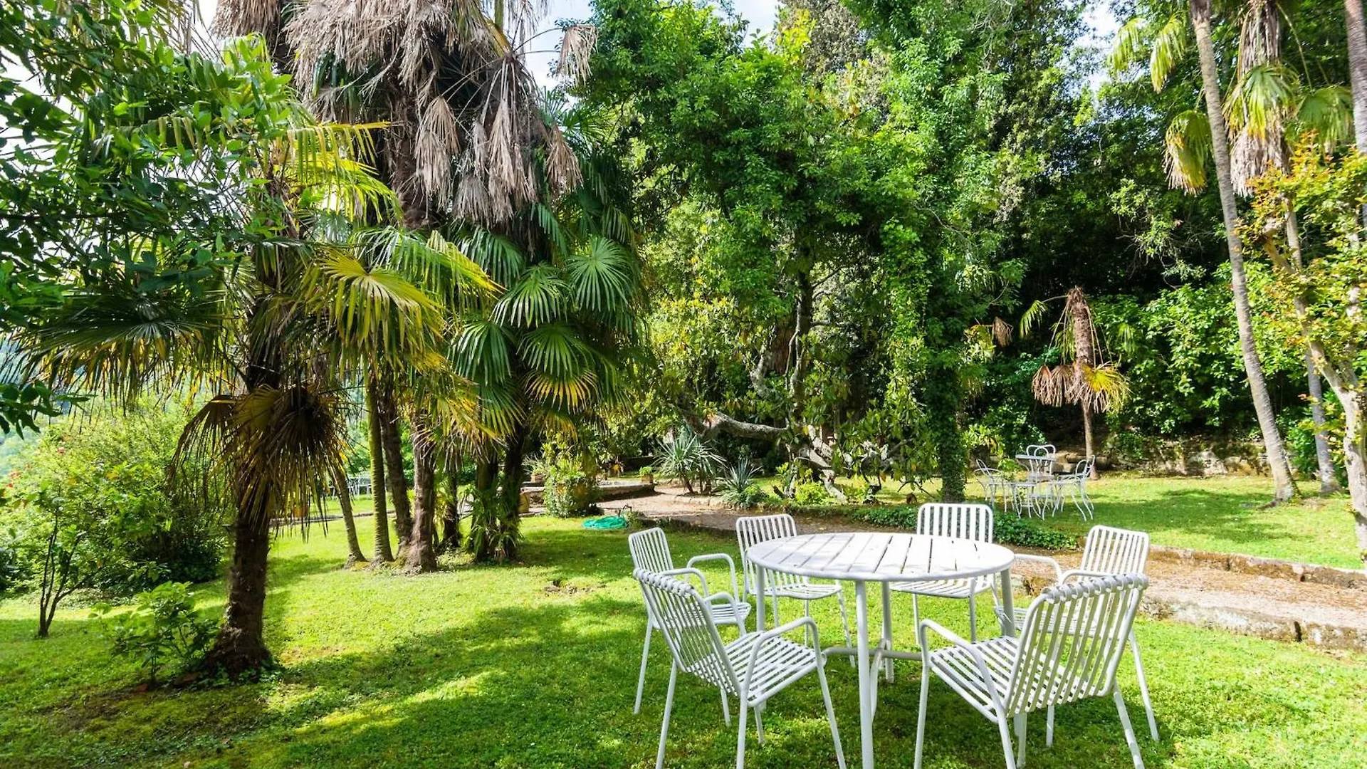 Cosy Farmhouse In Bacchereto With Swimming Pool Carmignano