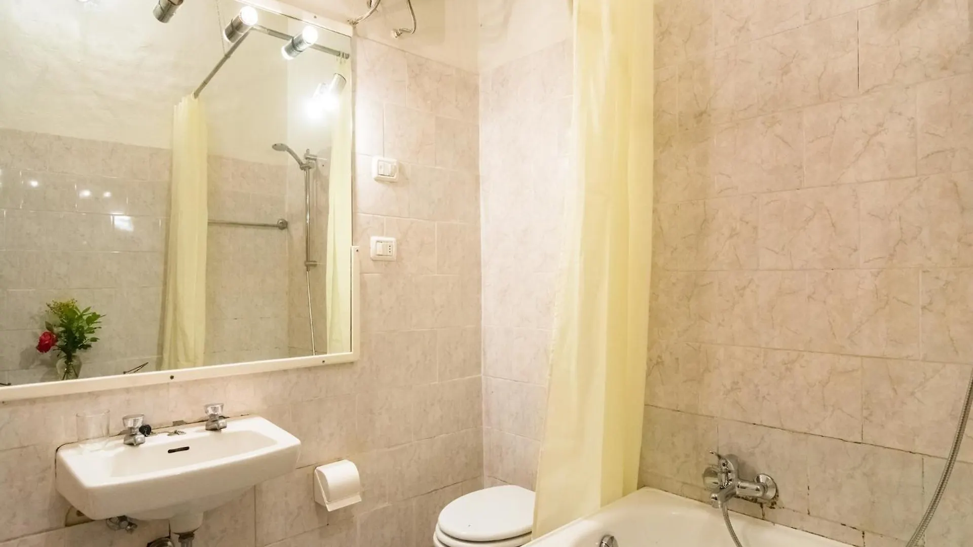 Holiday home Cosy Farmhouse In Bacchereto With Swimming Pool Carmignano
